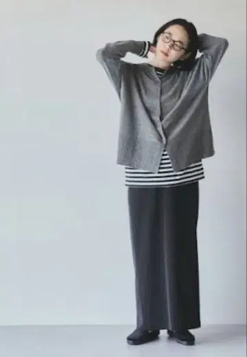 열어도 닫아도 코디가 완성되는 가디건 북유럽 생활 잡화점