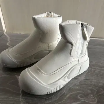 화이트 하이컷 부츠