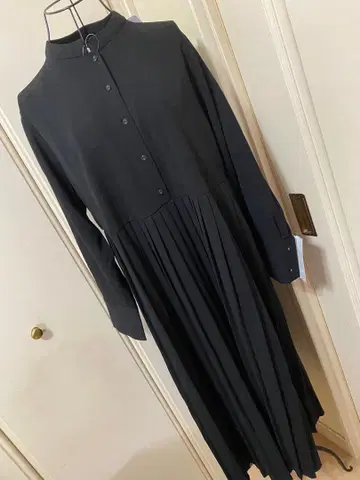 미사용 새상품 블랙 플리츠 원피스