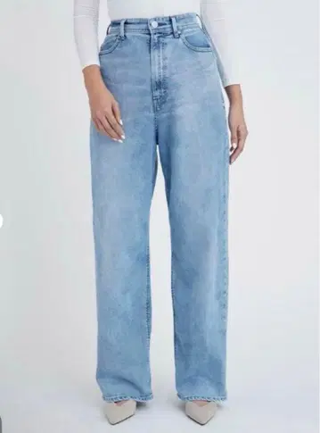 새상품 야누크 JOAN 23 APS