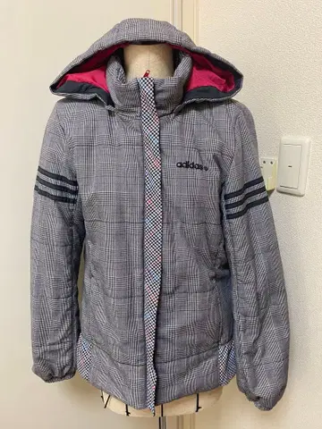 adidas 후드 부착 다운 자켓 그레이 체크 무늬