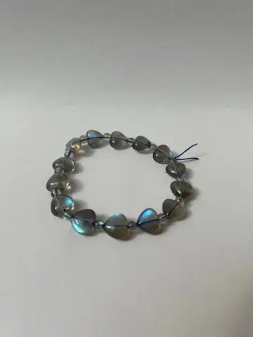 래브라도 라이트 하트형 팔찌