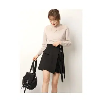 SNIDEL 블랙 플리츠 스커트