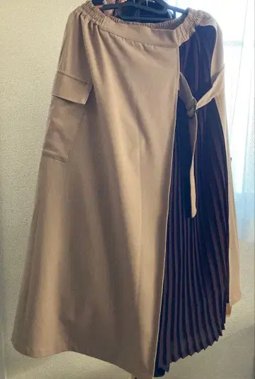 n'OrLABEL 이소재 플리츠 절개 스커트