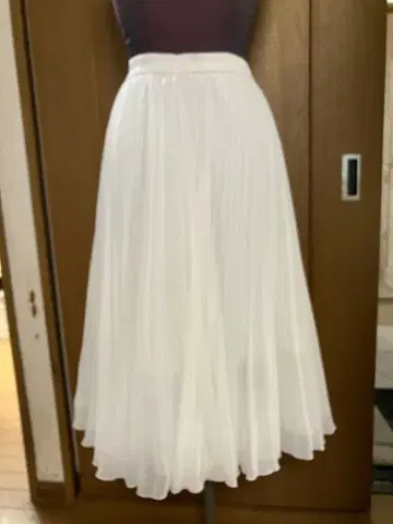 사교댄스 화이트 플리츠 스커트 롱 기장