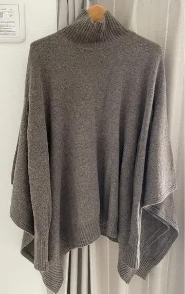 긴팔 니트 그레이