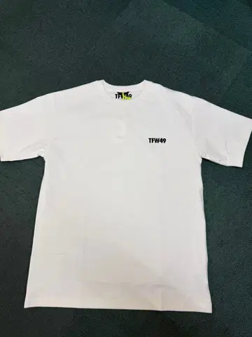 TFW49 화이트 T셔츠 XL
