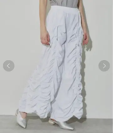 J1U by LA BELLE ETUDE 드로스트 개더 와이드 팬츠 화이트