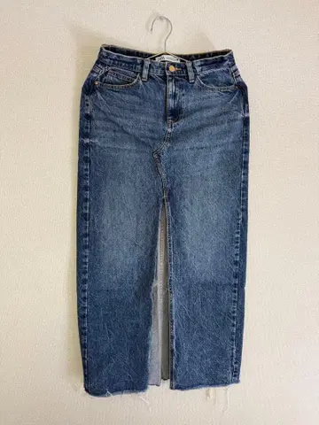 ZARA 슬릿 스트레이트 데님