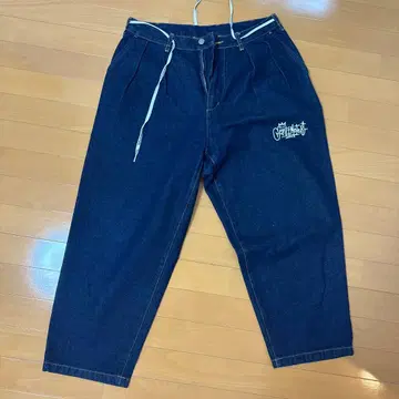 cm 다크 블루 데님 팬츠 자수 로고 포함