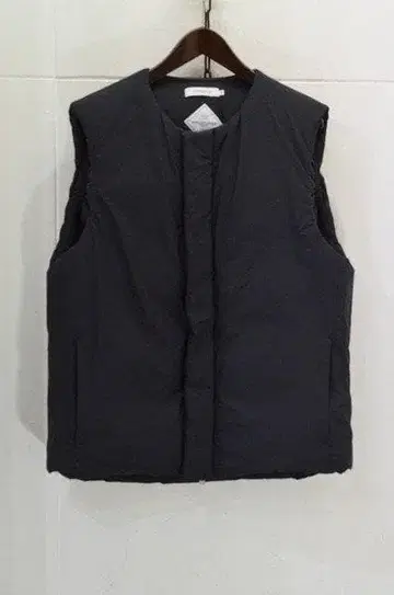 nonnative EXPLORER DOWN VEST GORE-TEX