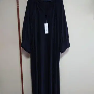 온워드 원피스 블랙 42