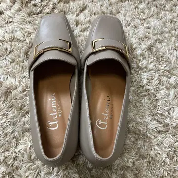 아르테미스 다이애나 로퍼 현관에서 시착만 한 상품 다크 베이지