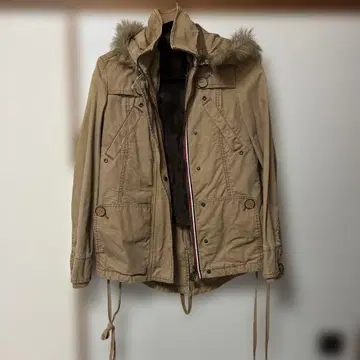 토미걸 베이지 모즈 코트 퍼 포함 후드