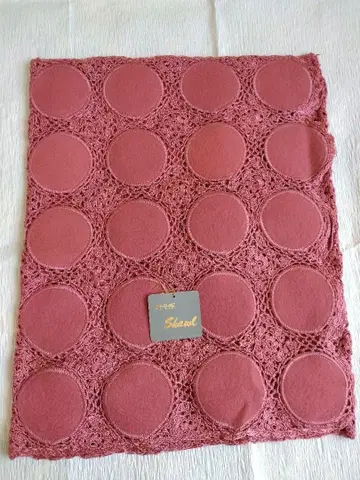 핑크 레이스 숄 원형 무늬