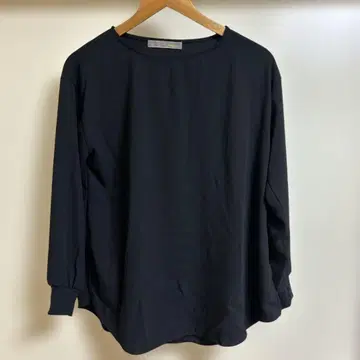 [ AnnaKerry ] 데신 블라우스 블랙 38