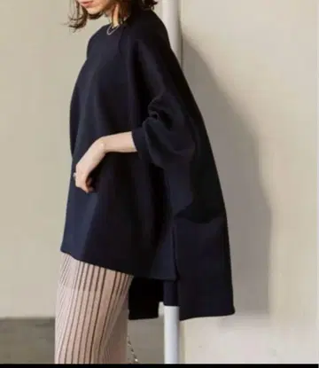 COGTHEBIGSMOKE MEGA CREW NECK TOP