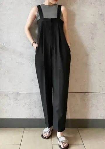 미라 오웬 코쿤 실루엣 베어 살로펫 [손세탁 가능] 블랙