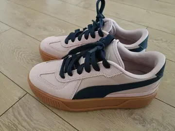 PUMA 핑크 네이비 스니커즈