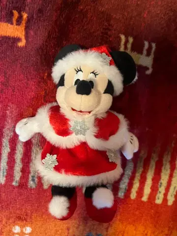 디즈니 스토어 크리스마스 2024 미니 산타 키링