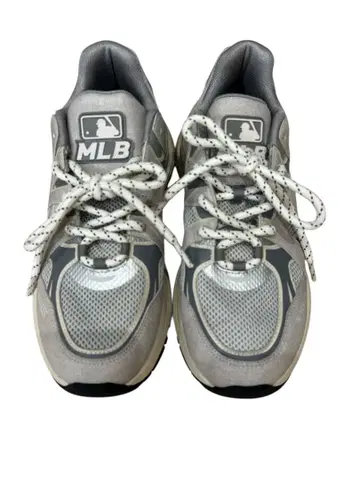MLB 그레이 러닝화