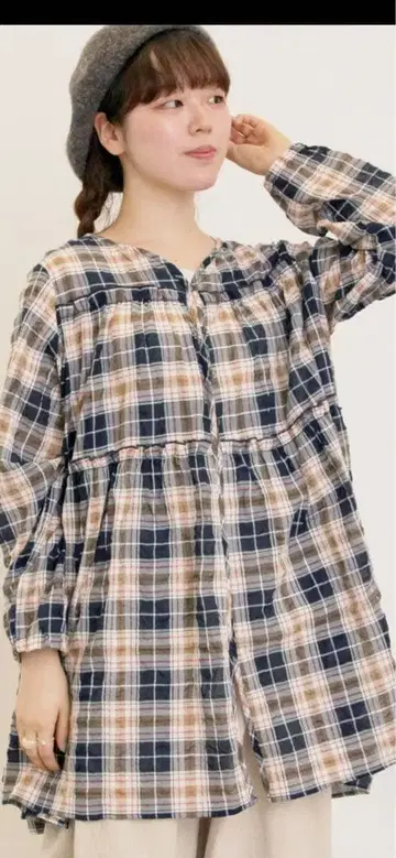 사만사 모스모스 축구 체크 튜닉 베이지 프리 사이즈