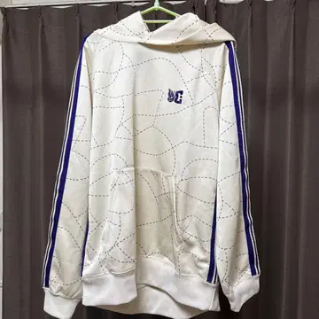 화이트 스트라이프 후드티