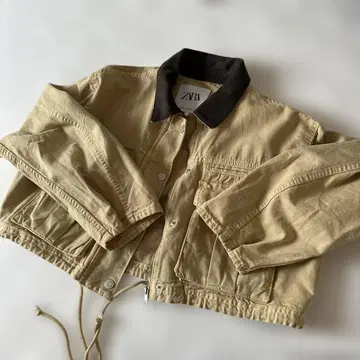 컨디션 최상 ZARA 크롭 자켓
