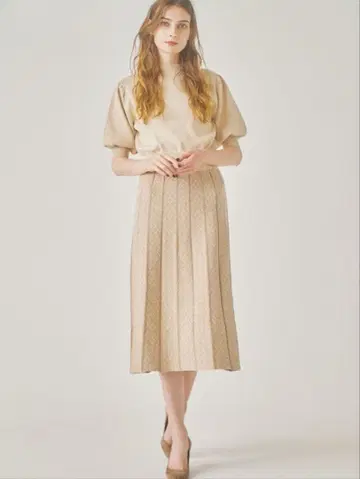 에프라 자카드 하이넥 원피스