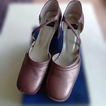 히미코 펌프스 메탈릭 노우차 24.5cm