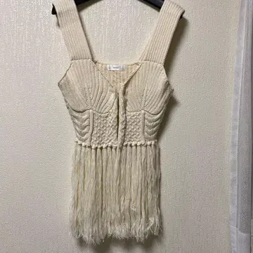 케이블 프린지 니트 뷔스티에