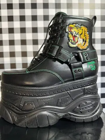 YOSUKE [ 직영SHOP 한정판 통굽 스니커즈 ] ( 블랙콤비 )