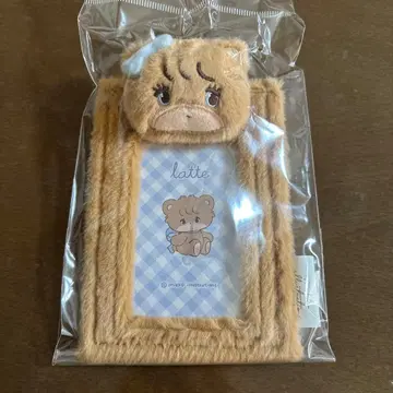 봉제 인형 포함 카드 홀더 라떼