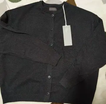 오로네 그린 우드 가디건