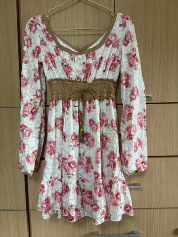 꽃무늬 긴팔 미니 원피스