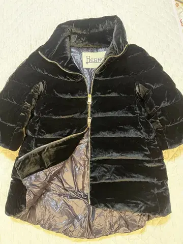 [컨디션 최상] HERNO(헬레노) 블랙 벨벳 다운 자켓 44사이즈
