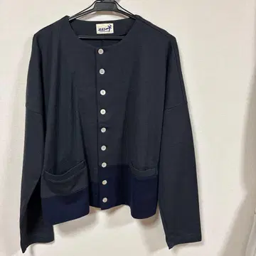 HAI SPORTING GEAR 다크 그레이, 네이비 버튼 가디건