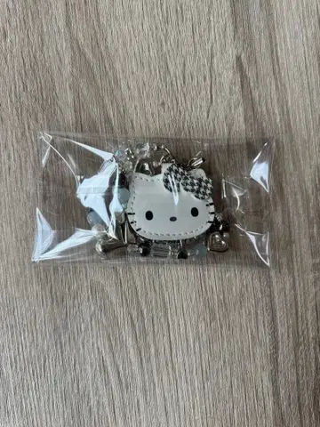 헬로키티 BRILMY 거울 포함 비즈 스트랩