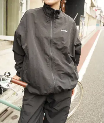 BROKEN BASE 24ss 나일론 셋업 블루종 자수 L 사이즈