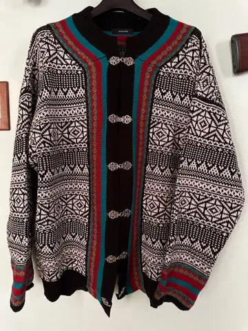JEANASIS 기하학 패턴 니트 가디건 티롤리안