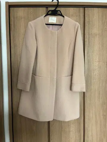 freesia by free's mart 베이지 코트