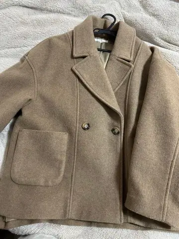 MOISSY 베이지 더블 브레스트 코트