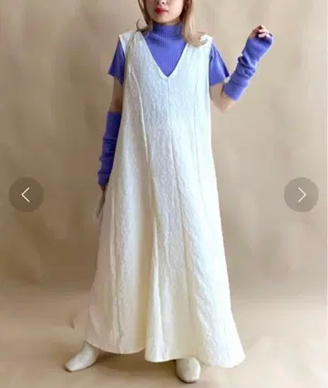 w closet / V컷 슬리브리스 원피스