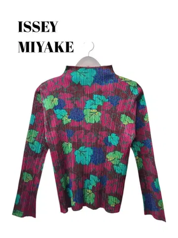 1111186 하이넥 긴팔 티셔츠 포도 패턴