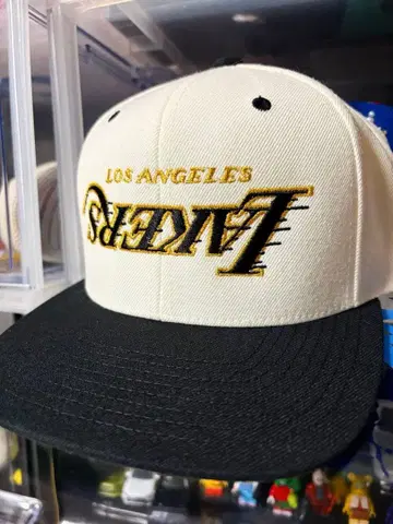 Los Angeles Lakers 야구 모자 upside down