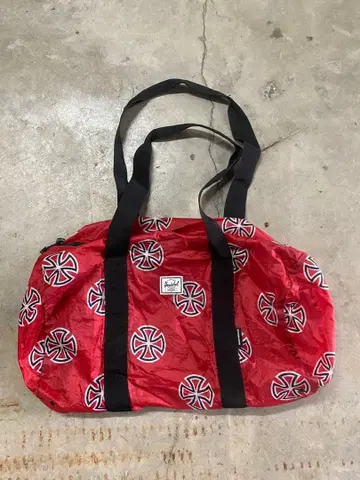 INDEPENDENT 인디펜던트 아이언 크로스 드럼 백