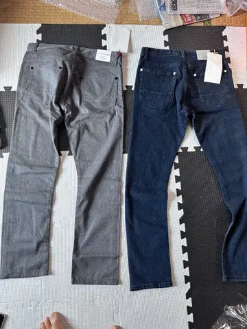 CONFIRM 스탠다드 핏 데님