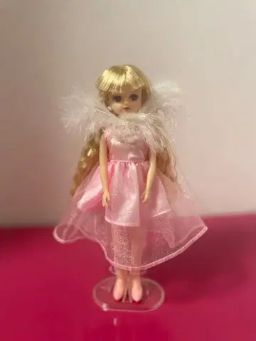 앤티크 리카짱 인형 본체 핑크 드레스 스탠드 포함