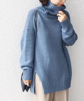 새상품, 택 포함 손세탁 가능 사이드 슬릿 터틀 스웨터 M 사이즈 쉽스