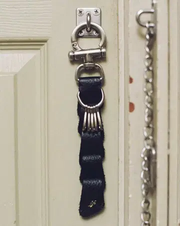 새상품급 Llife LEATHER KEY CHAIN 블랙 라이프 위 리돔